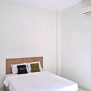 Kamar double standard